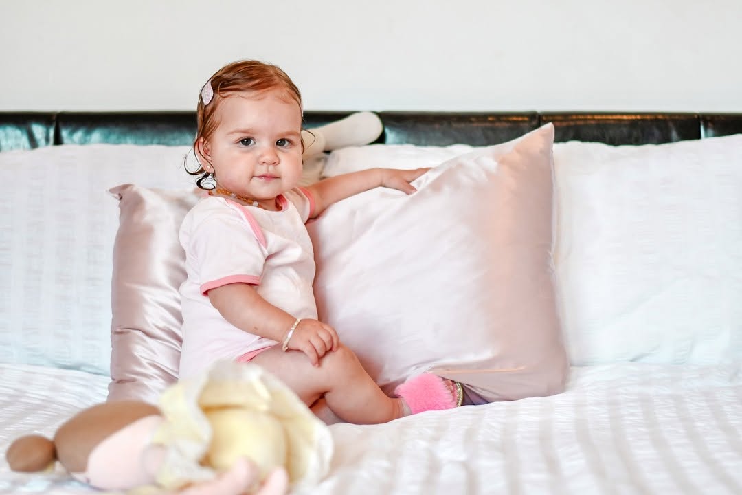 Pembe Renk %100 Dut İpeği Premium Yastık Kılıfı